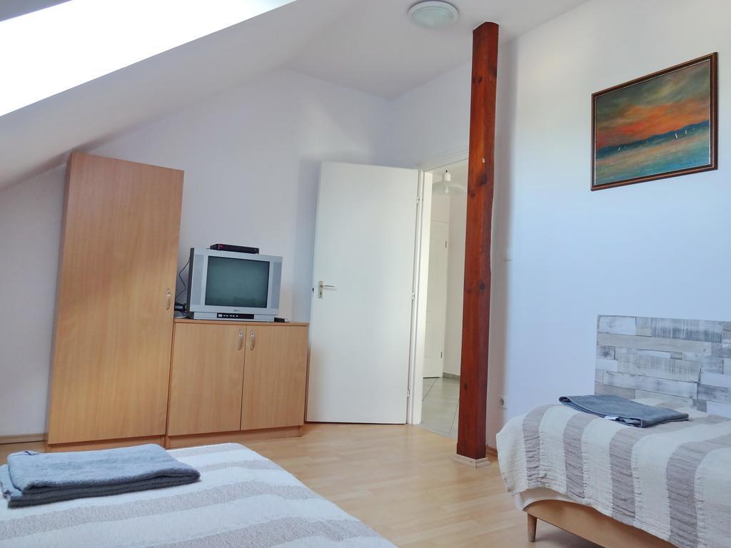Albizia Apartments Балатонфюред Экстерьер фото